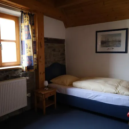 Binsbacher Hof Wecklein 招待所 3*